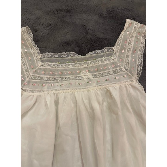 Vintage Nightgown - Picture 2 of 5